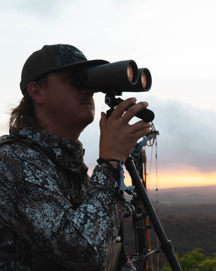 *R7 Binoculars - 8x42