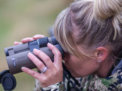 Spotting Scope vs. Binoculars: When and Where You’ll Need Each