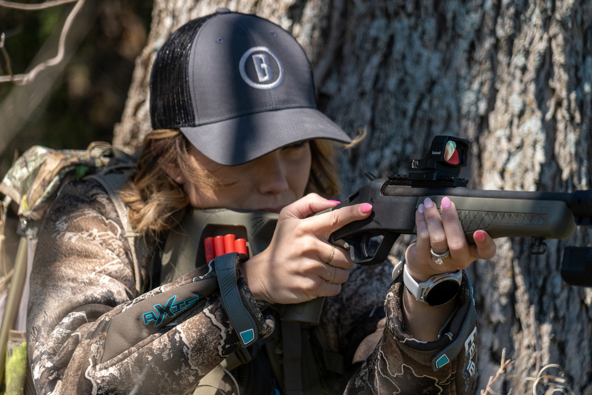 Hunter holding Long Gun with RXM-300